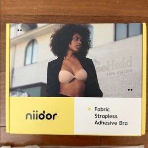 NWT Niidor Fabric Strapless Adhesive Bra Size A